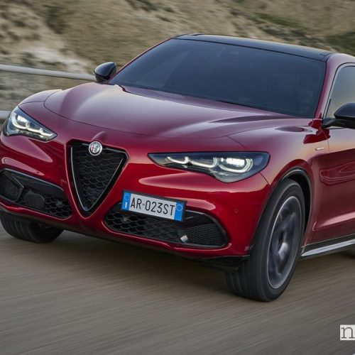 Alfa-Romeo-Stelvio-2023-9.jpg